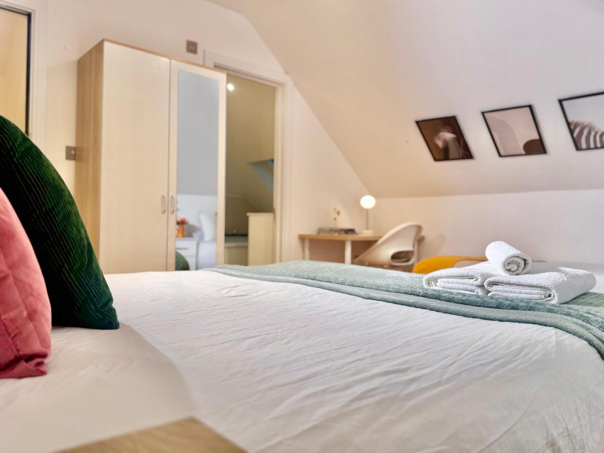 En-Suites With Free Parking 30Min To Central 런던 외부 사진