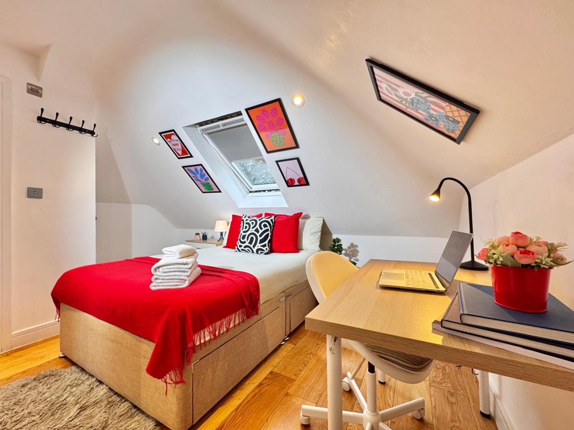 En-Suites With Free Parking 30Min To Central 런던 외부 사진