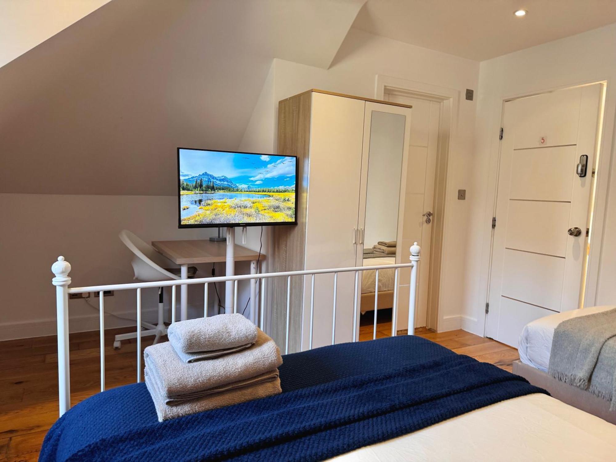 En-Suites With Free Parking 30Min To Central 런던 외부 사진