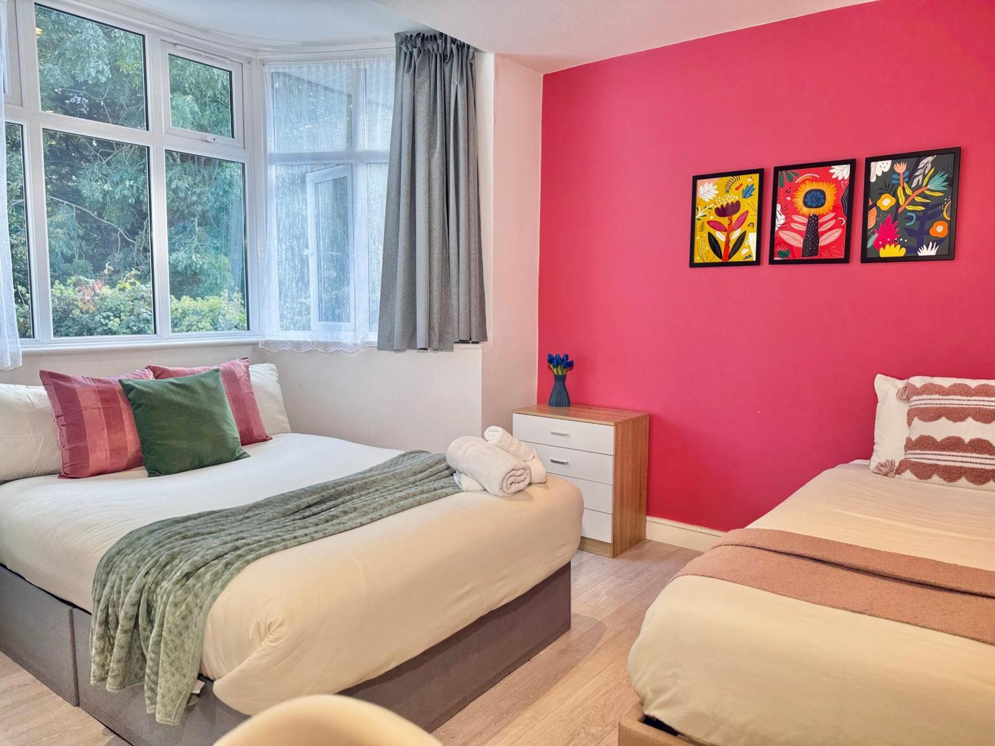 En-Suites With Free Parking 30Min To Central 런던 외부 사진