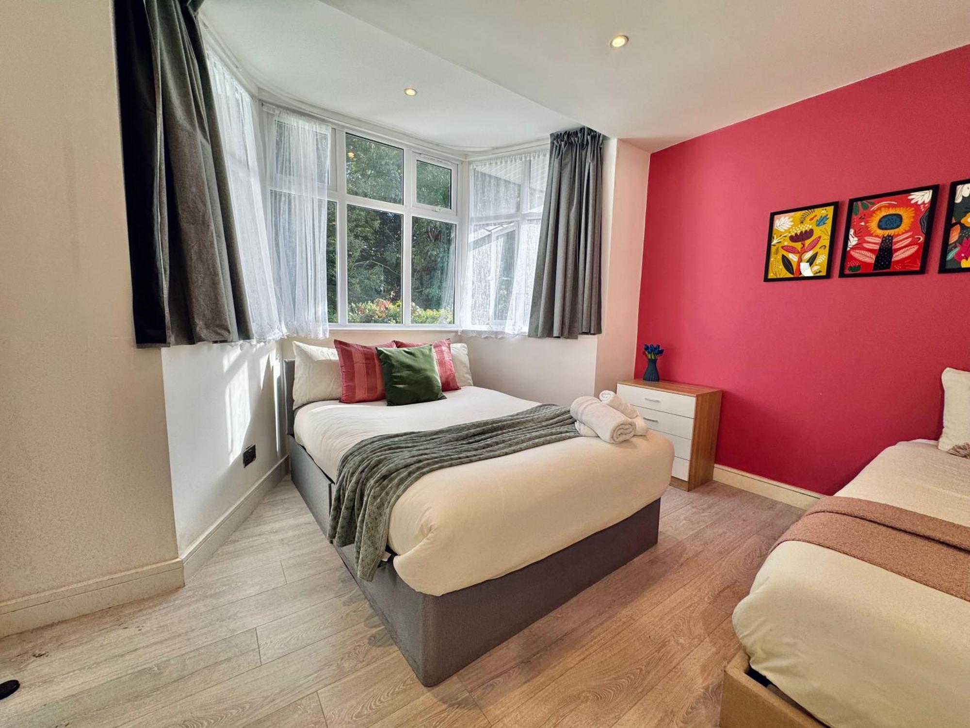 En-Suites With Free Parking 30Min To Central 런던 외부 사진