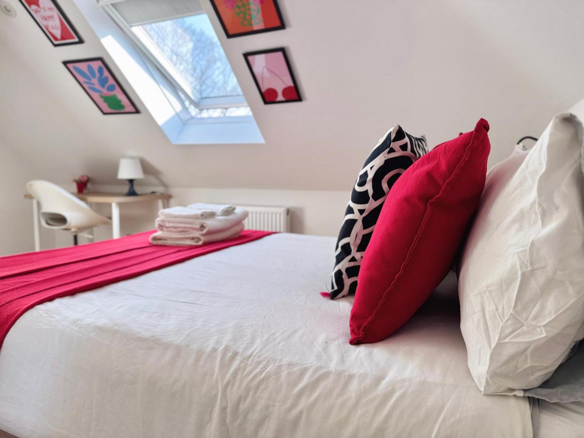 En-Suites With Free Parking 30Min To Central 런던 외부 사진